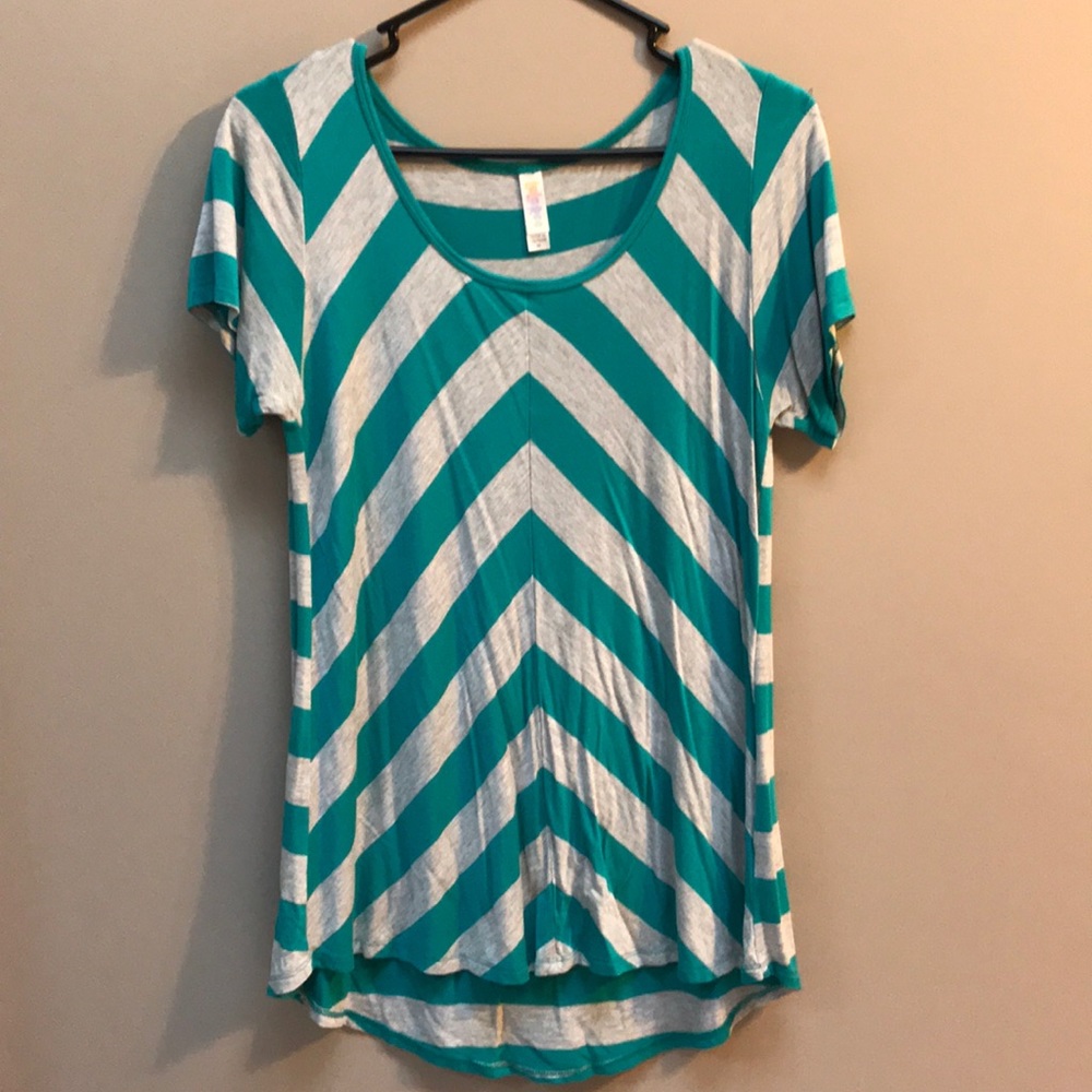 Lularoe classic tee